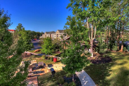 Econo Lodge Pigeon Forge Riverside - Image 60