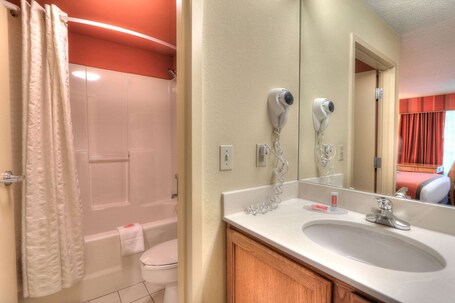 Econo Lodge Pigeon Forge Riverside - Image 87