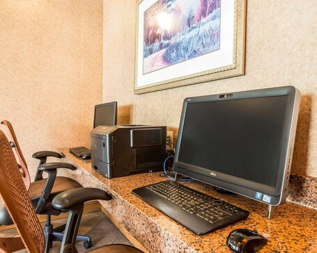 Econo Lodge Pigeon Forge Riverside - Image 44
