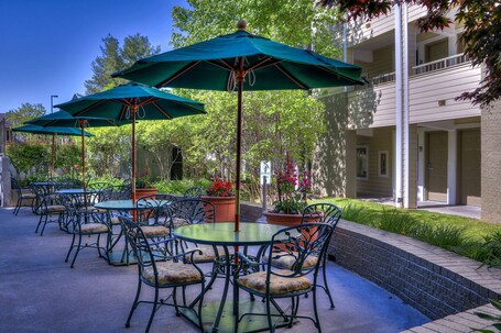 Econo Lodge Pigeon Forge Riverside - Image 72