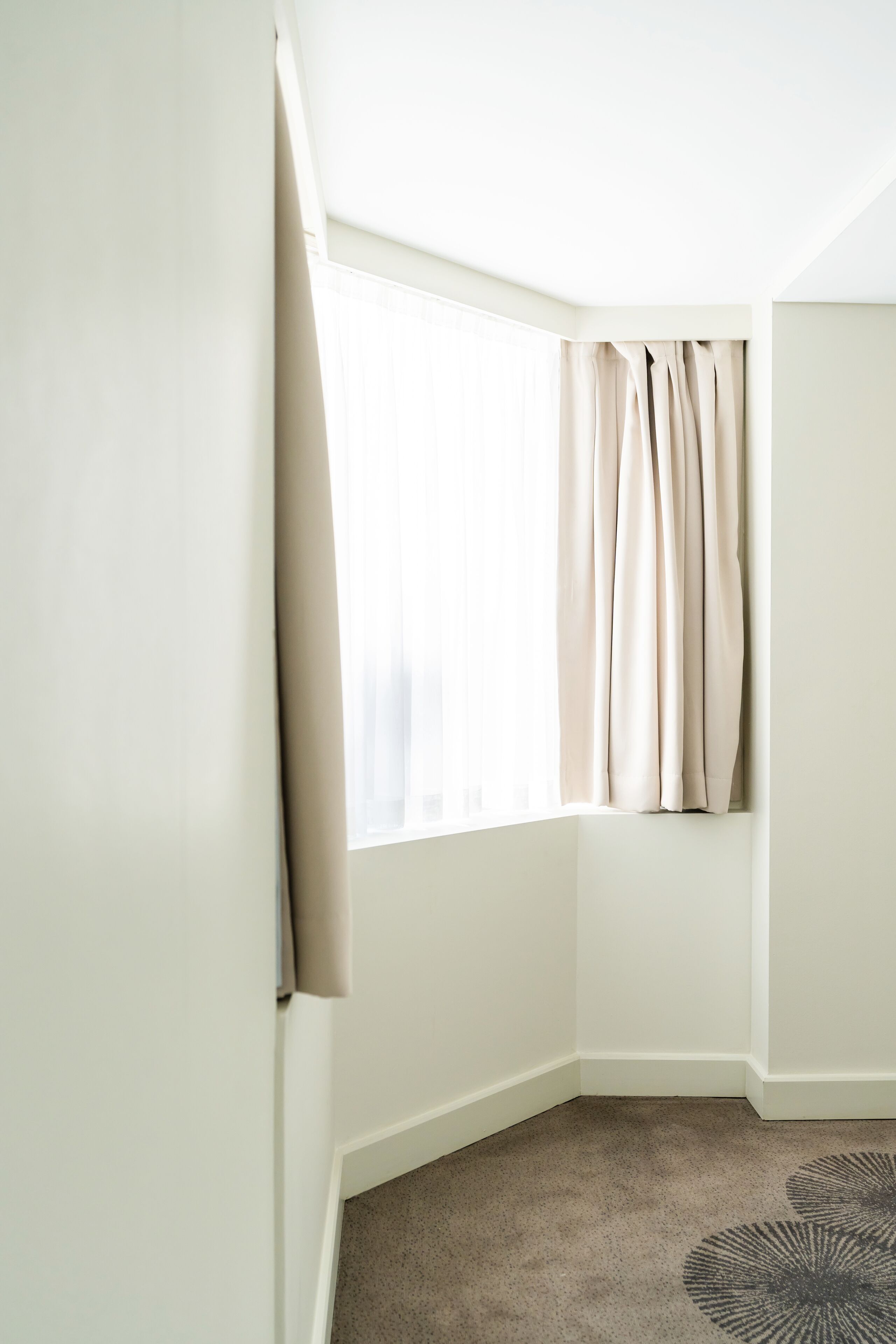 premium room, 1 king bed | 1 bedroom, premium bedding, pillow-top beds, in-room safe