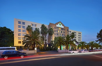 Holiday Inn Parramatta by IHG