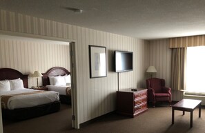 Business Suite, Multiple Beds, Non Smoking | Desk, iron/ironing board, free WiFi, bed sheets