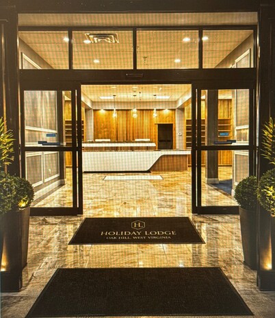 Holiday Lodge Hotel & Conference Center