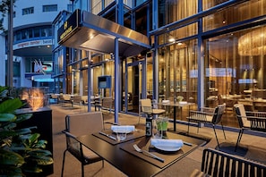 Sundeck