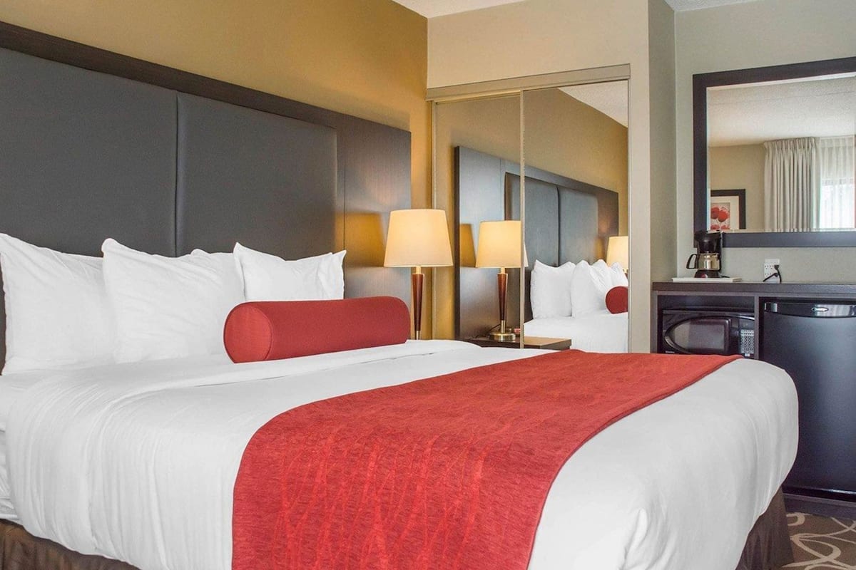 Desk, iron/ironing board, free WiFi, bed sheets