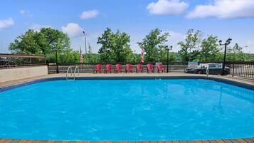 Sæsonbestemt udendørs pool