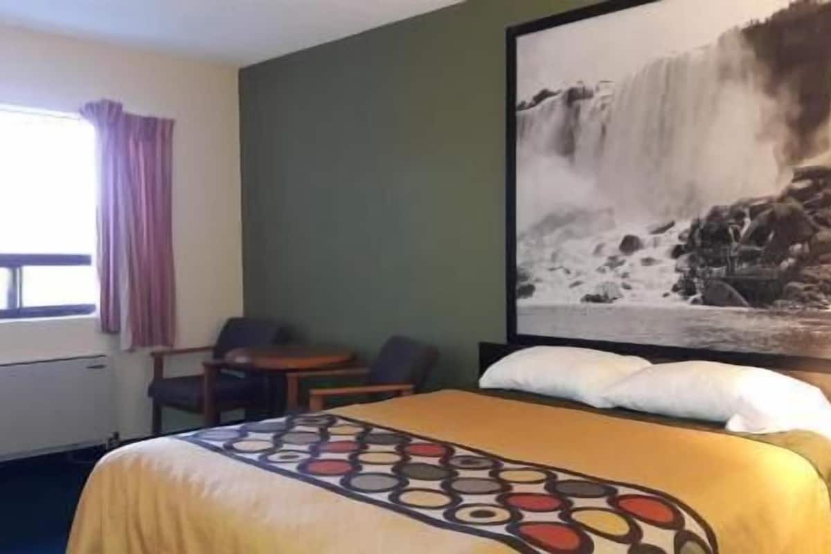 Desk, iron/ironing board, free cots/infant beds, rollaway beds