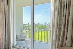 1 bedroom, premium bedding, pillow-top beds, minibar