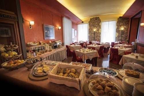 Colomba D'Oro Hotel