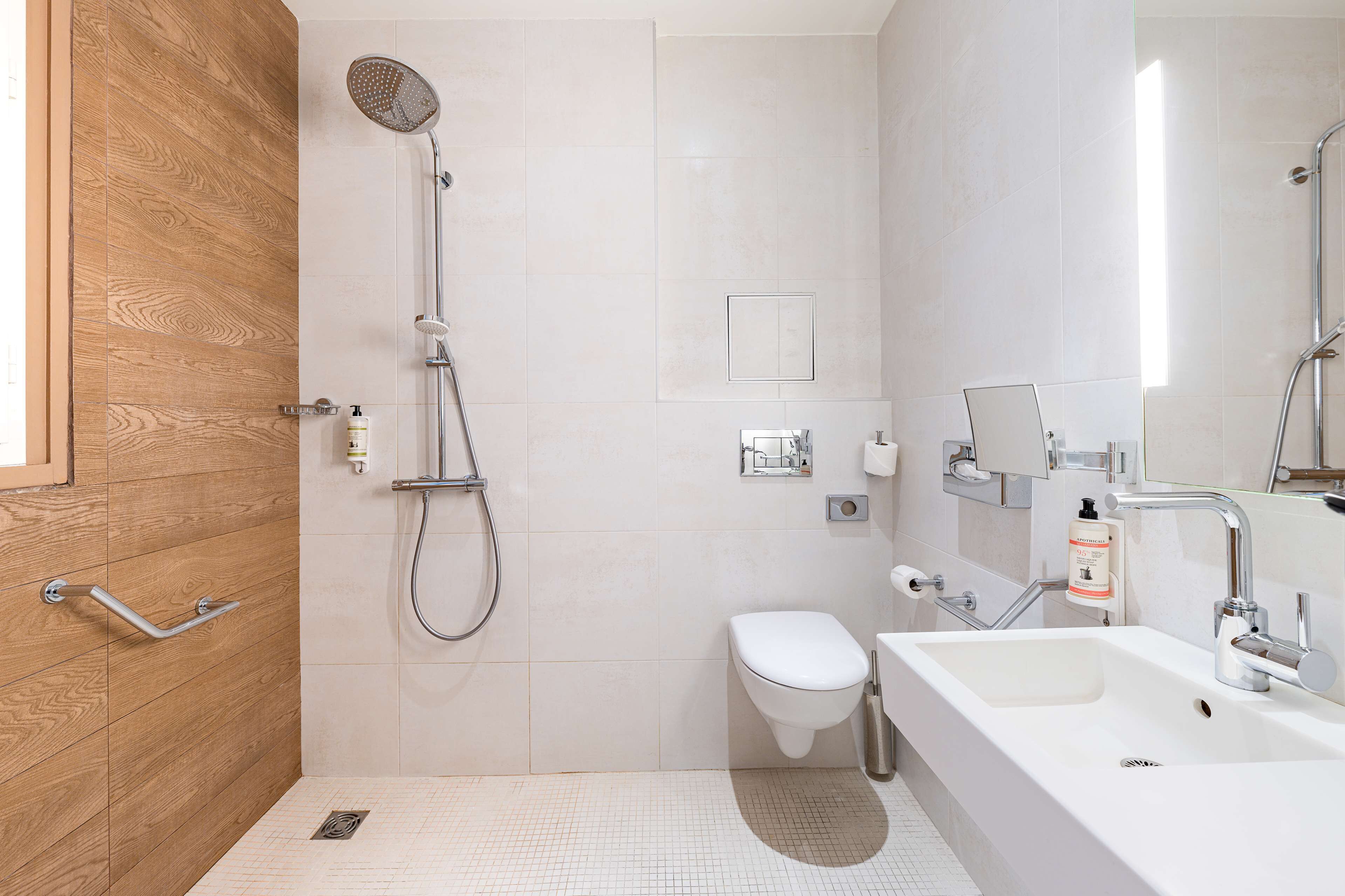 Photo - Best Western Plus 61 Paris Nation Hotel