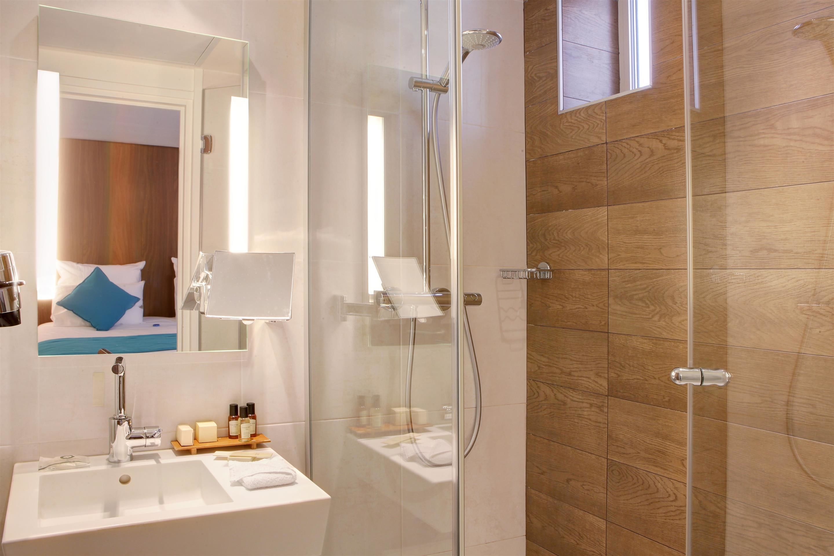 Photo - Best Western Plus 61 Paris Nation Hotel