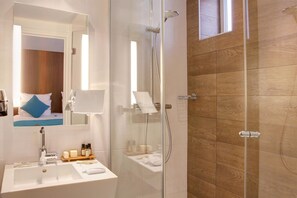 Dusche, Regendusche, kostenlose Toilettenartikel, Haartrockner