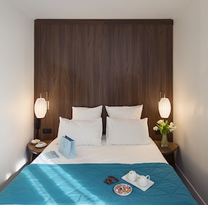 Premium bedding, minibar, in-room safe, desk