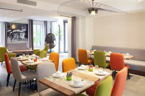 Frokostbuffé hver dag (EUR 18 per person)