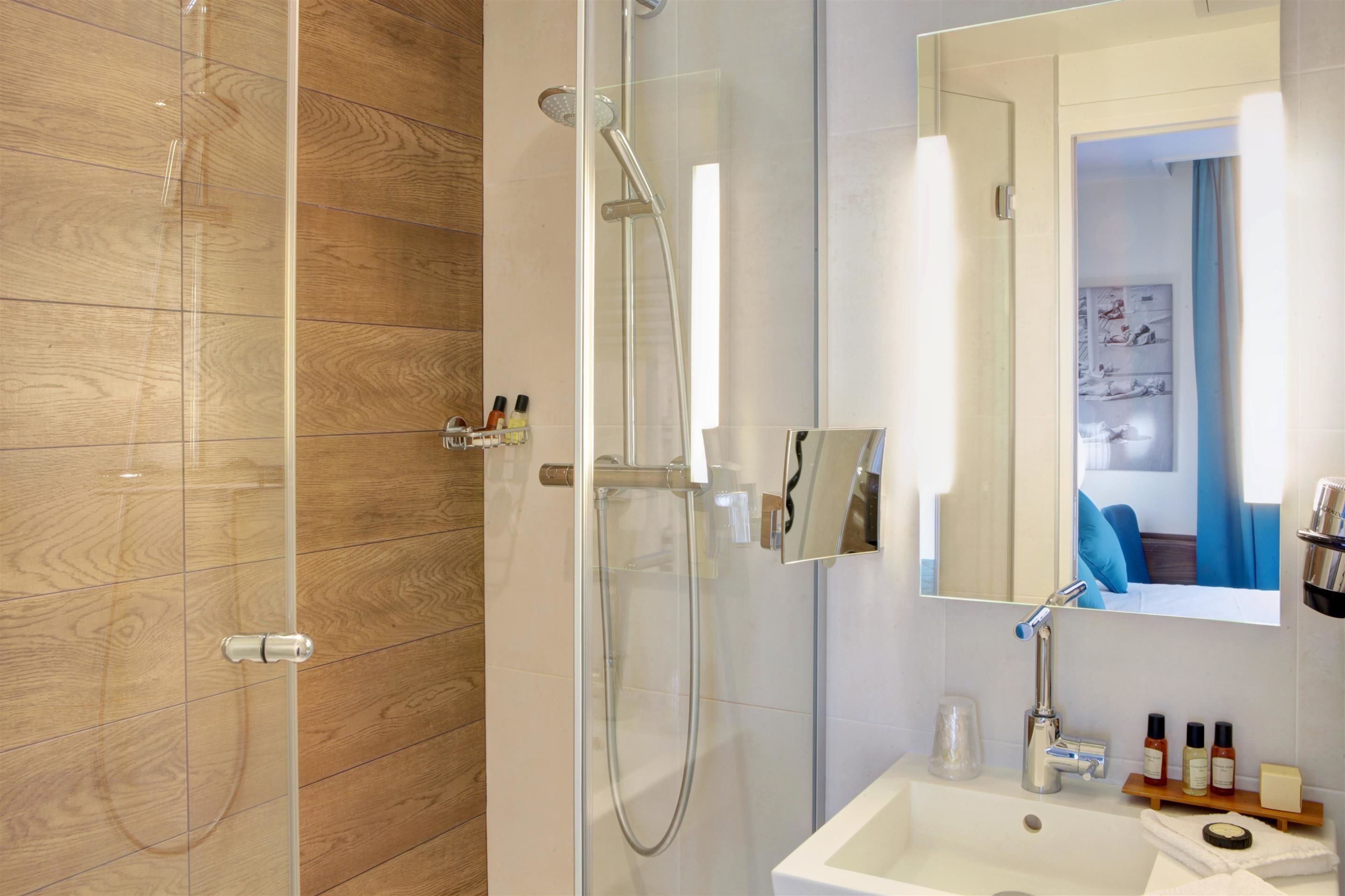 Photo - Best Western Plus 61 Paris Nation Hotel