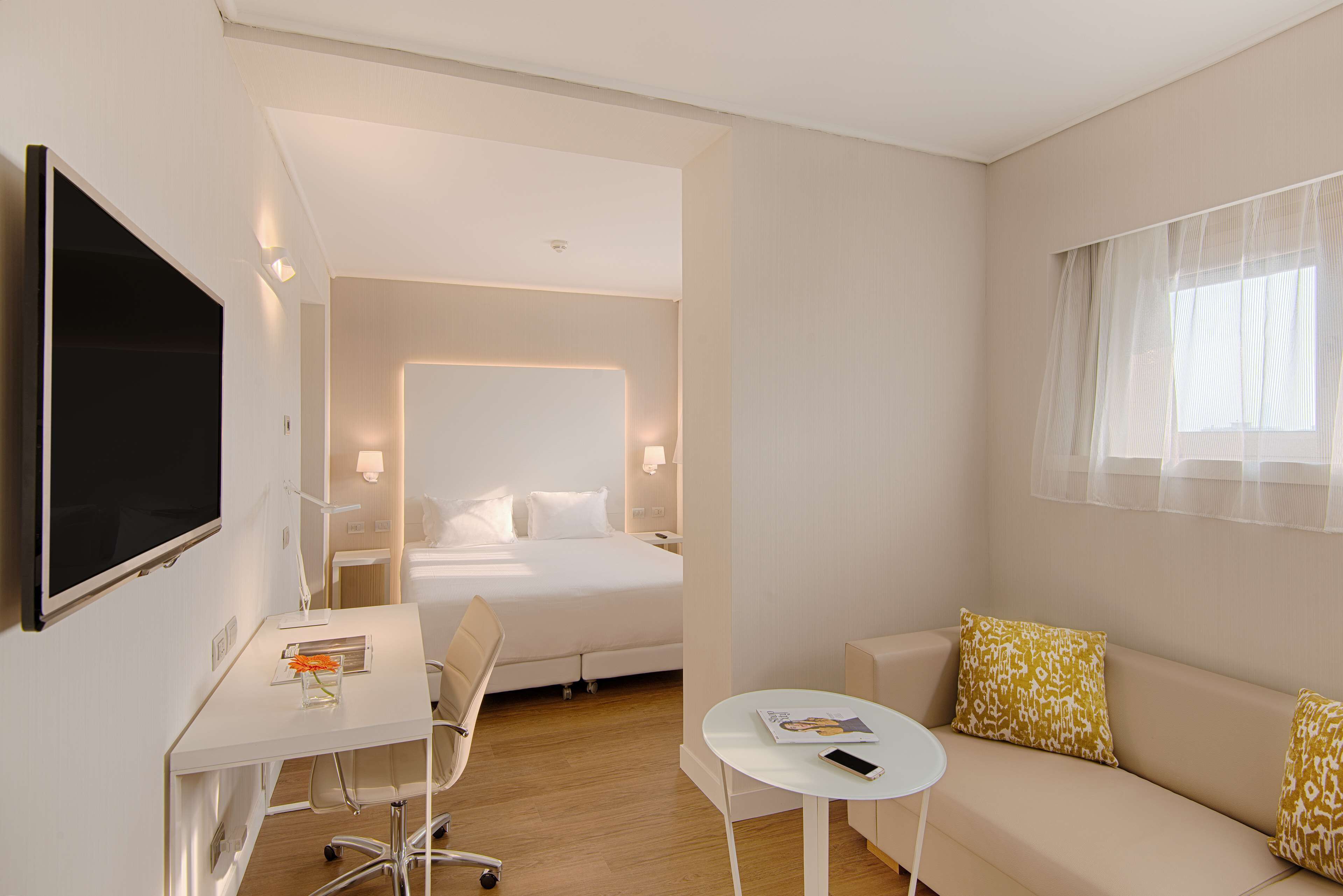 Couette en duvet d&#x27;oie, minibar, coffres-forts dans les chambres, bureau