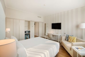 Superior Triple Room | Down comforters, minibar, in-room safe, desk