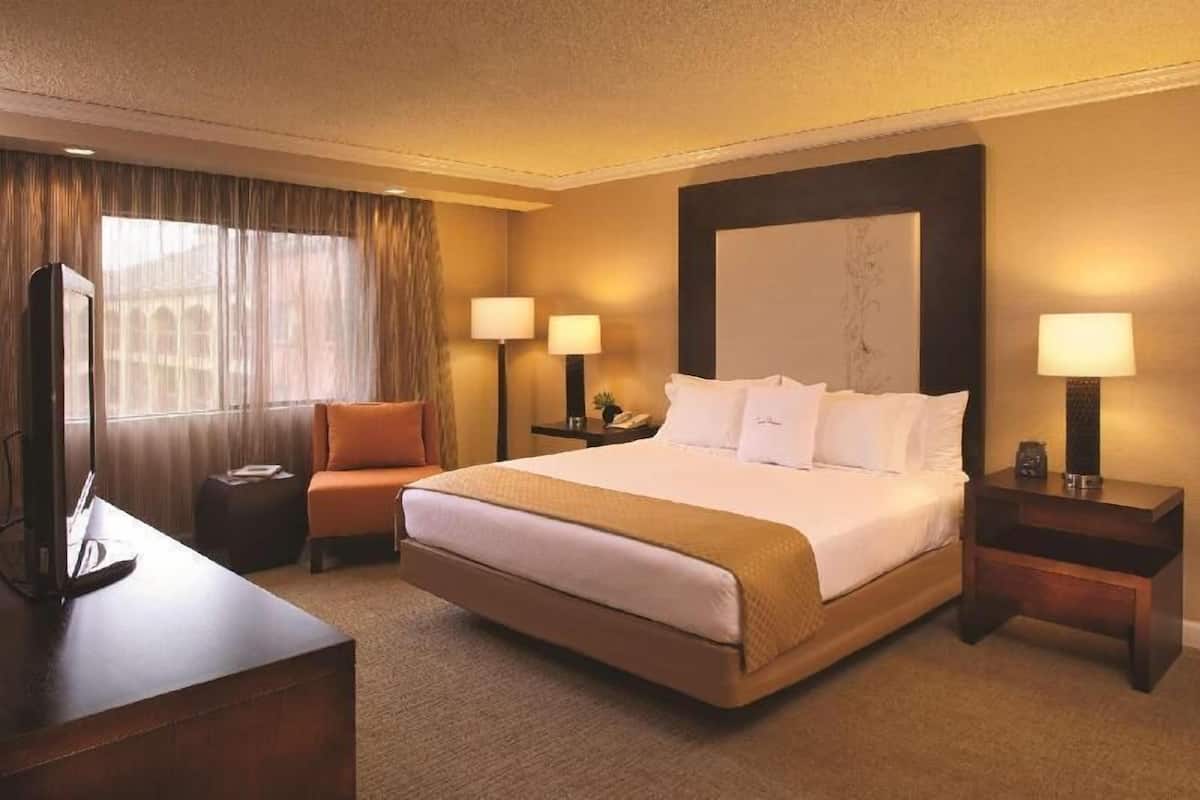 Premium bedding, pillowtop beds, in-room safe, desk