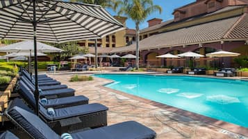 Outdoor pool, pool cabanas (surcharge), pool umbrellas
