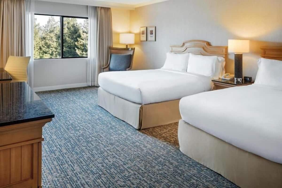 Premium bedding, pillowtop beds, in-room safe, desk