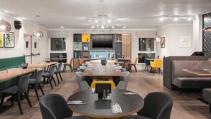 Breakfast, lunch and dinner served - Holiday Inn Derby Nottingham M1 J25 by IHG (Nottingham)