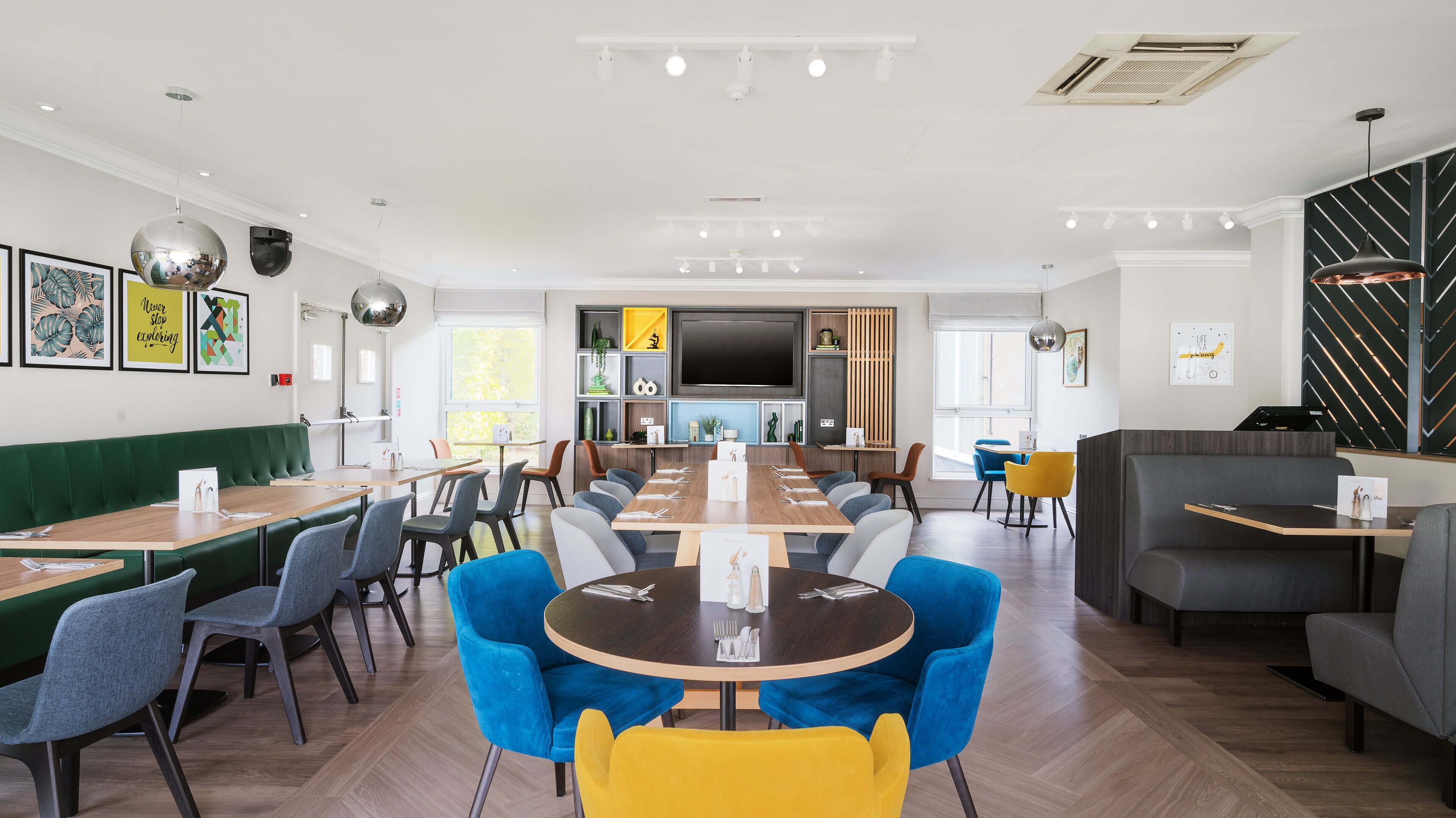 Breakfast, lunch and dinner served