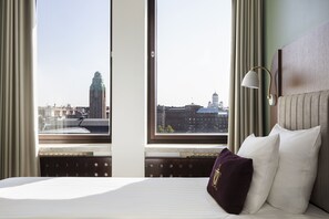 Standard Twin Room | Premium bedding, minibar, in-room safe, desk