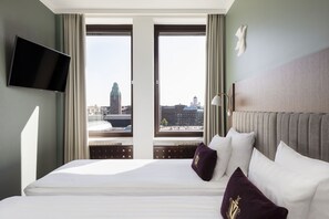Standard Twin Room | Premium bedding, minibar, in-room safe, desk