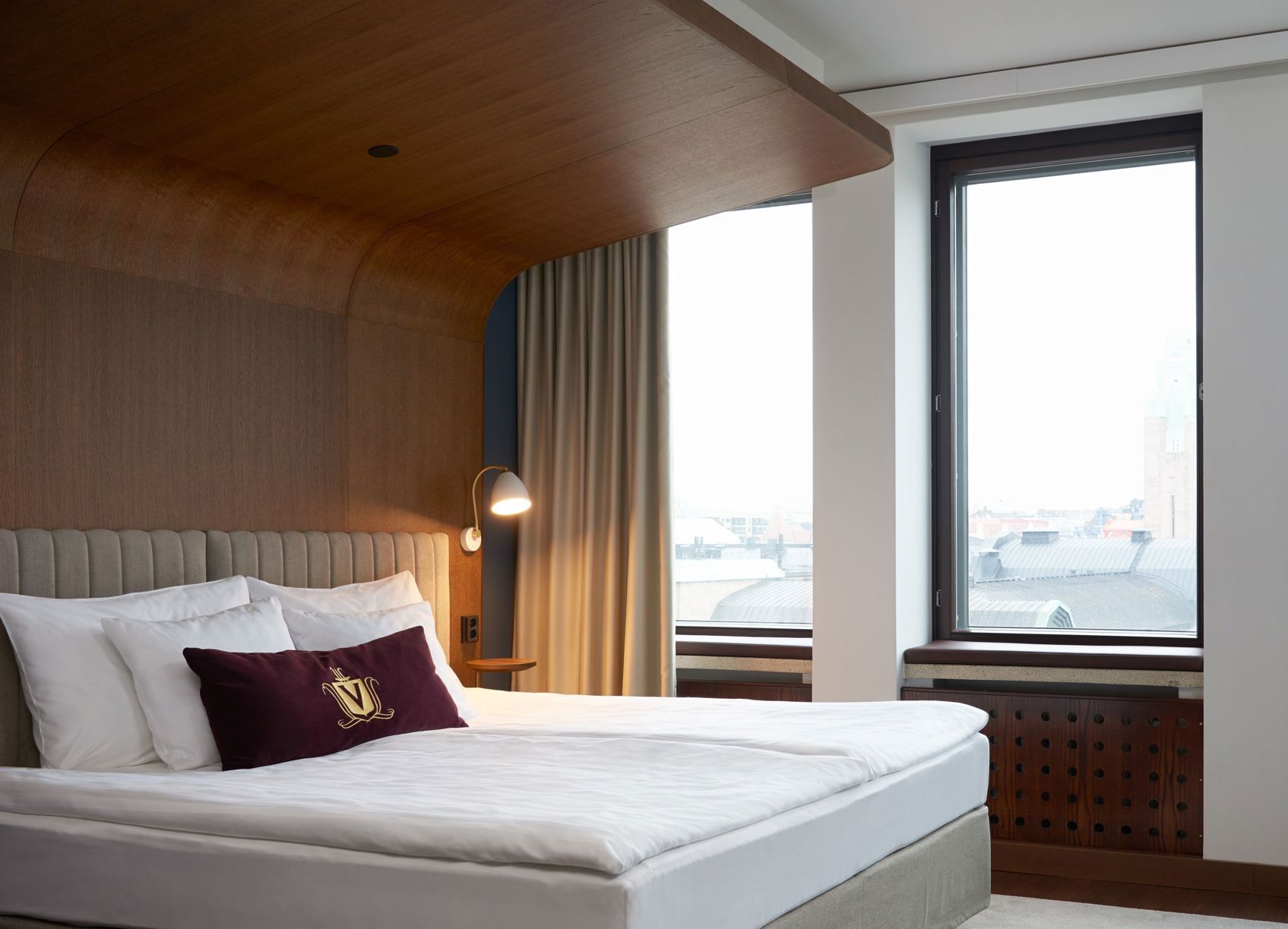 Premium bedding, minibar, in-room safe, desk