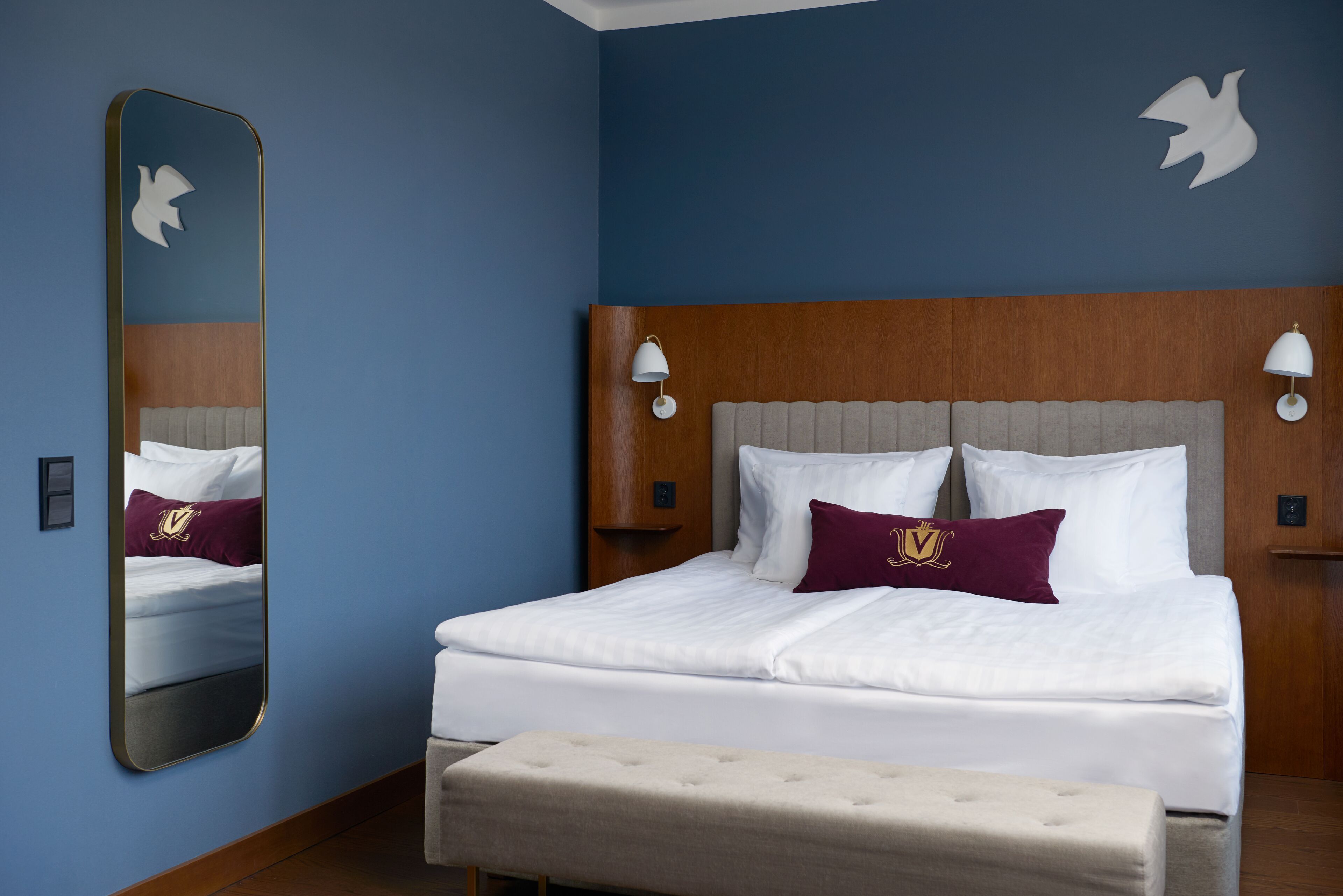 Premium bedding, minibar, in-room safe, desk