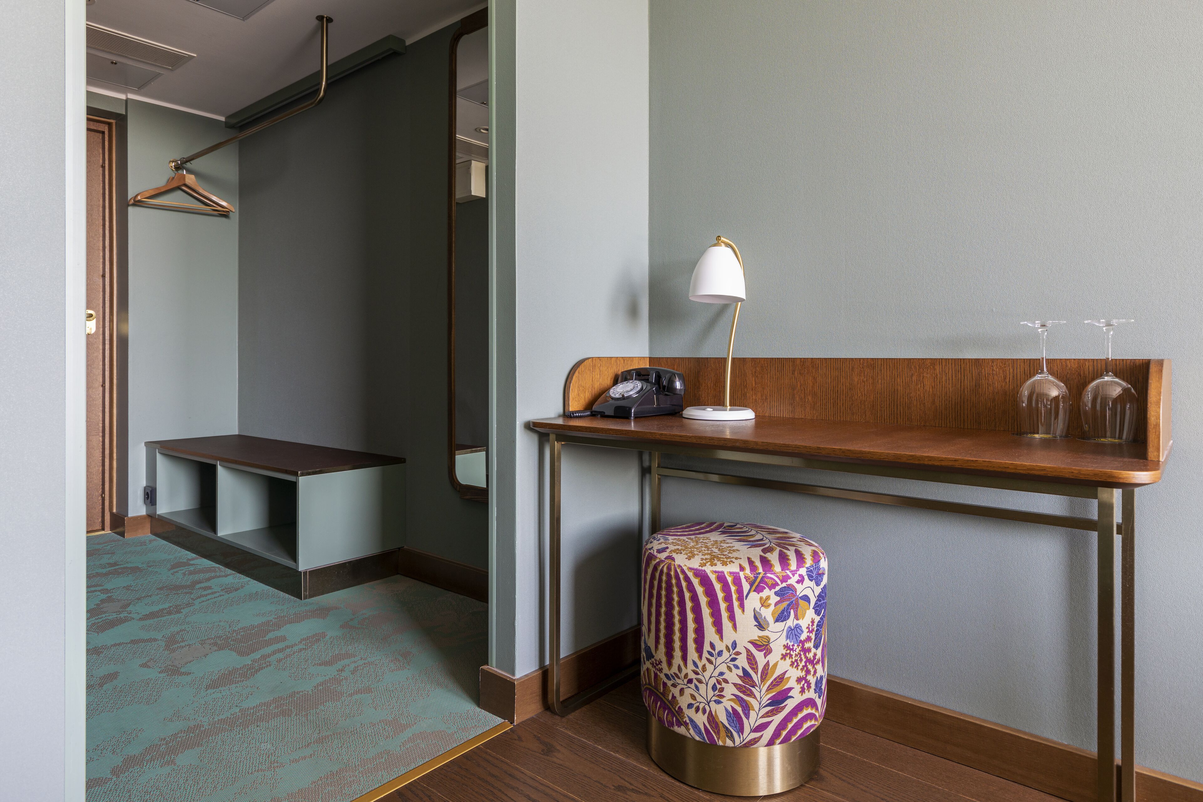 standard twin room | premium bedding, minibar, in-room safe, desk