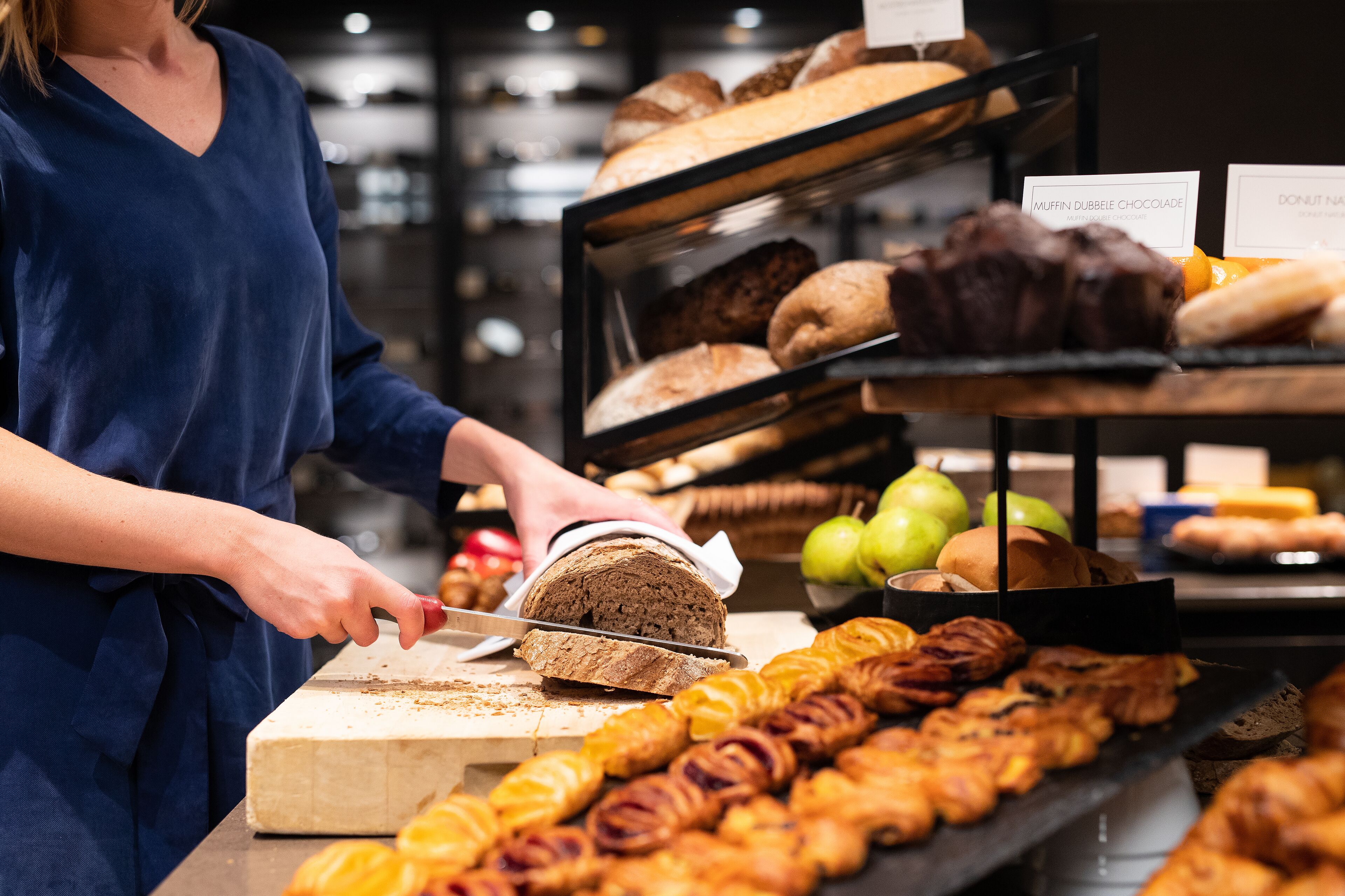 Daily buffet breakfast (EUR 19.5 per person)