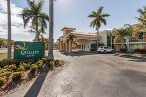 Property entrance - Quality Inn Boca Raton University Area (Boca Raton)
