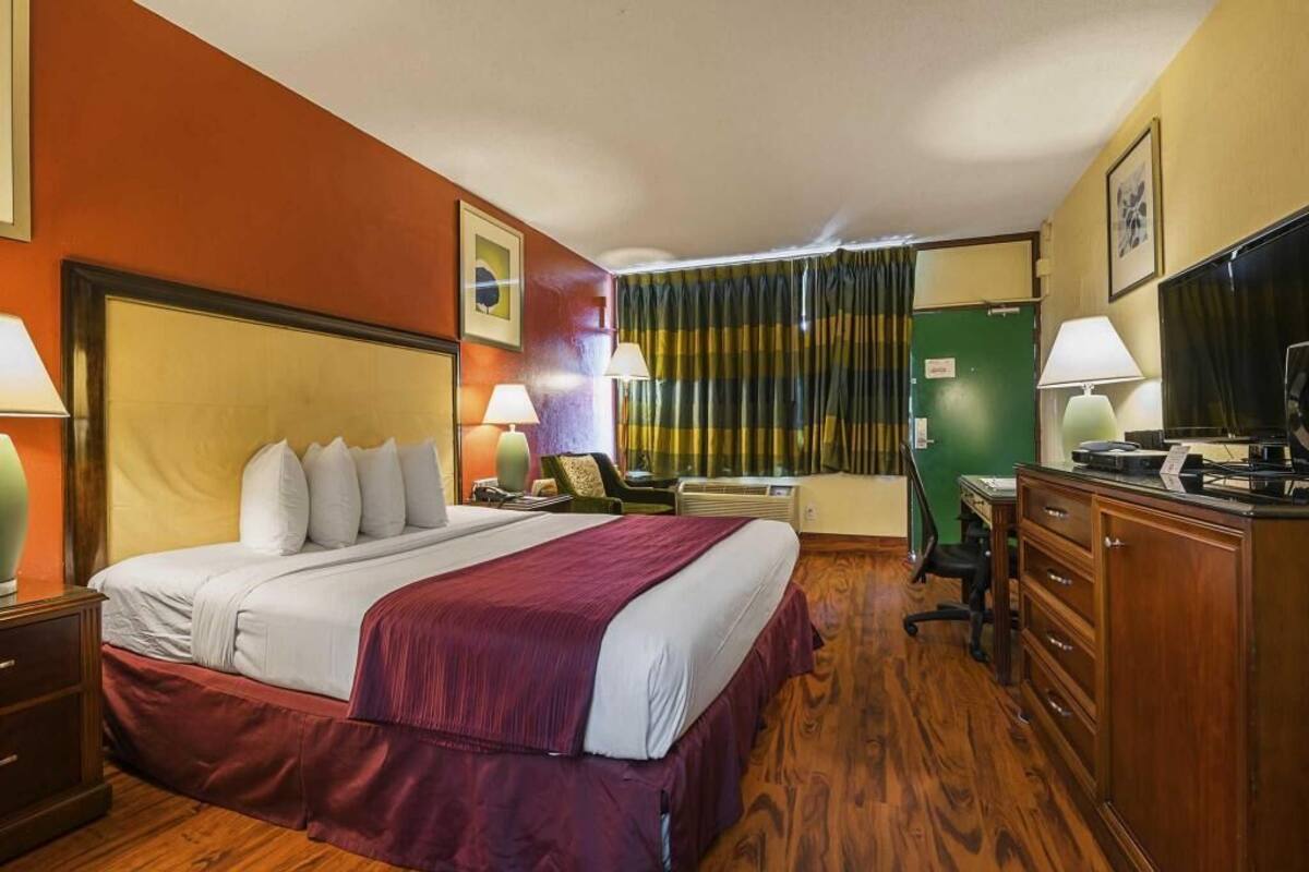 In-room safe, desk, laptop workspace, blackout curtains