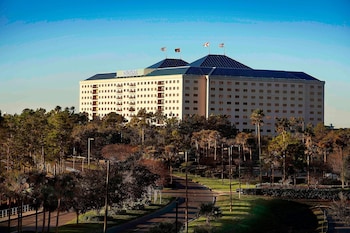 Hotel Exterior at Renaissance Orlando at SeaWorld