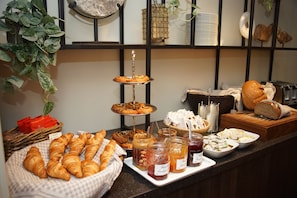 Daily buffet breakfast (EUR 22 per person)