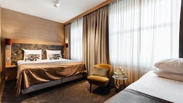 Familien-Dreibettzimmer | Hochwertige Bettwaren, Minibar, Zimmersafe, Schreibtisch