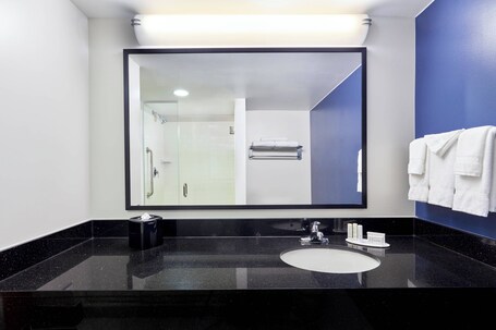Fairfield Inn Suites by Marriott Indianapolis Downtown - Image 22