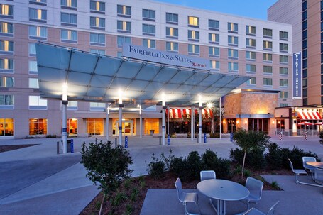 Fairfield Inn Suites by Marriott Indianapolis Downtown - Image 15