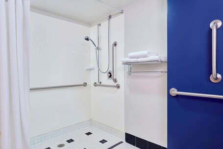 Fairfield Inn Suites by Marriott Indianapolis Downtown - Image 34