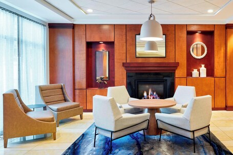 Fairfield Inn Suites by Marriott Indianapolis Downtown - Image 33