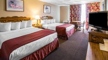 Rideaux occultants, fer et planche à repasser, lits bébé (gratuits)