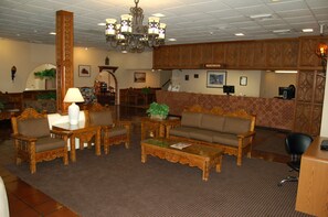 Coin salon dans le hall