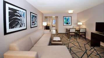 Premium bedding, in-room safe, iron/ironing board, free cots/infant beds