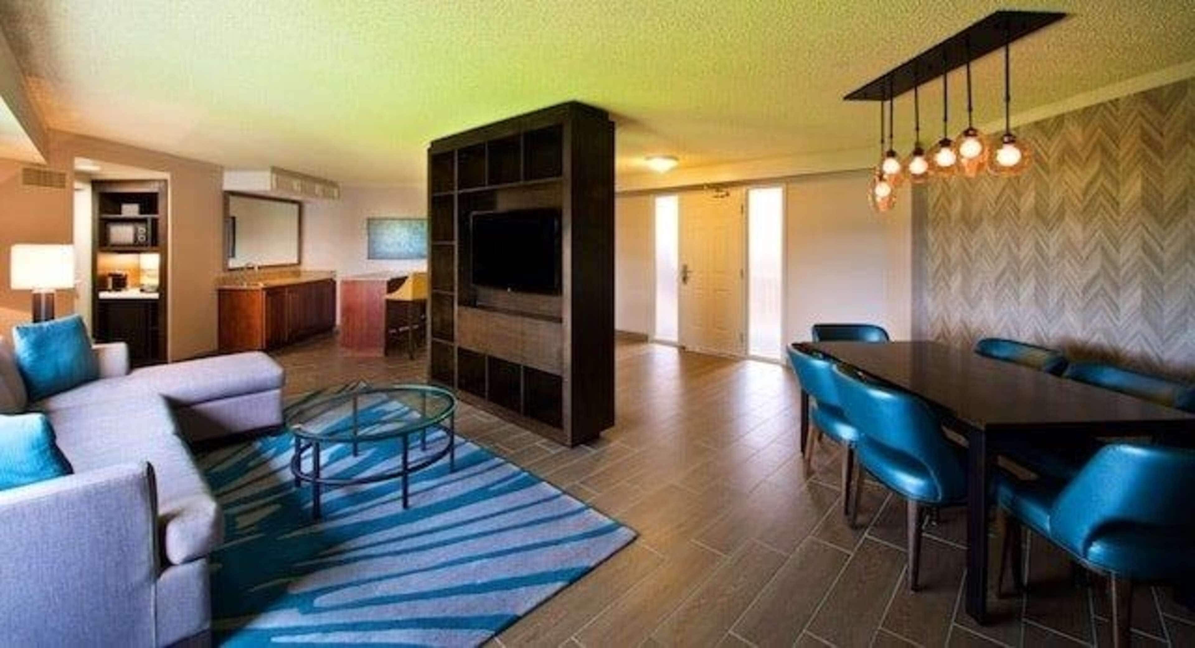 Presidential Room, 2 Bedrooms, Non Smoking | Premium bedding, in-room safe, iron/ironing board, cribs (free)