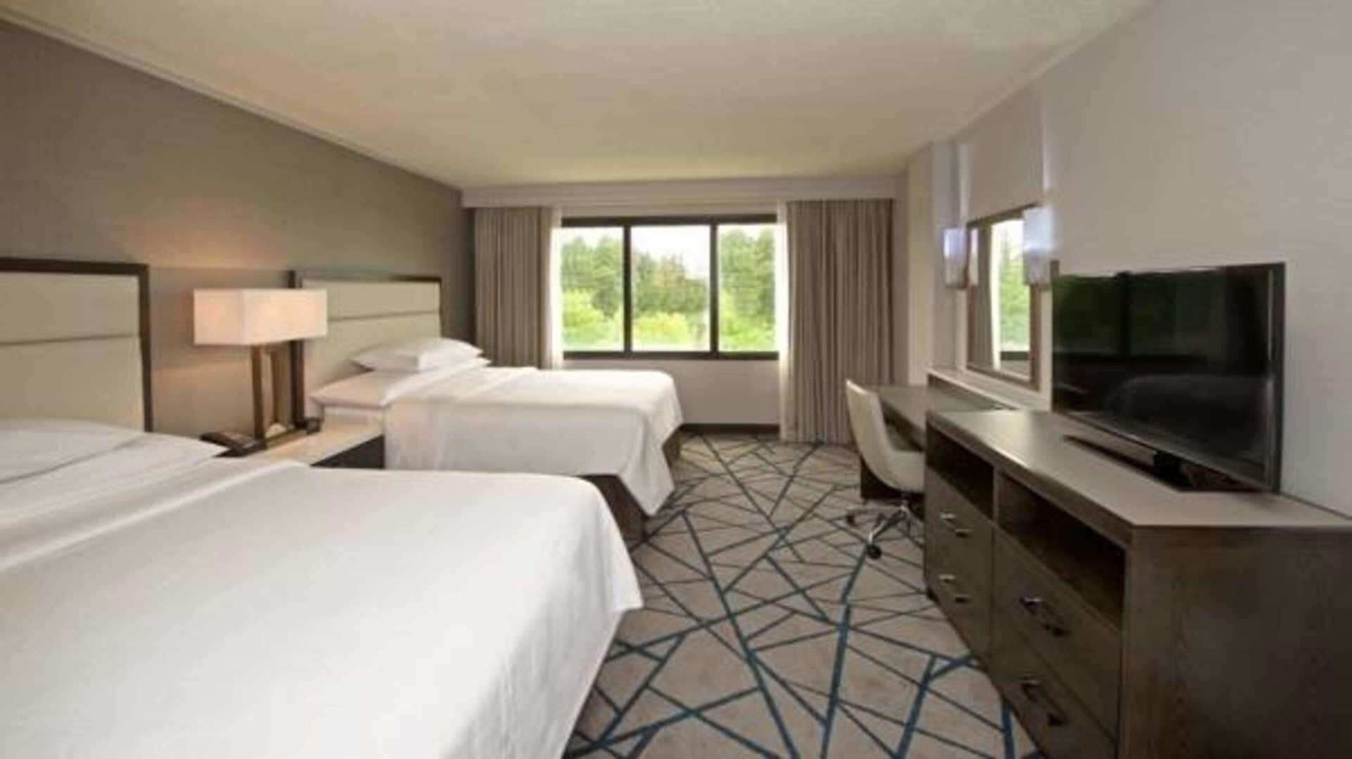 Peralatan tempat tidur premium, peti besi dalam bilik 