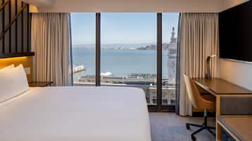 Room, 1 King Bed (Ferry View)