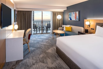 Room, 1 King Bed, Balcony, Bay View (High Floor) | Premium bedding, pillowtop beds, in-room safe, desk at Hyatt Regency San Francisco