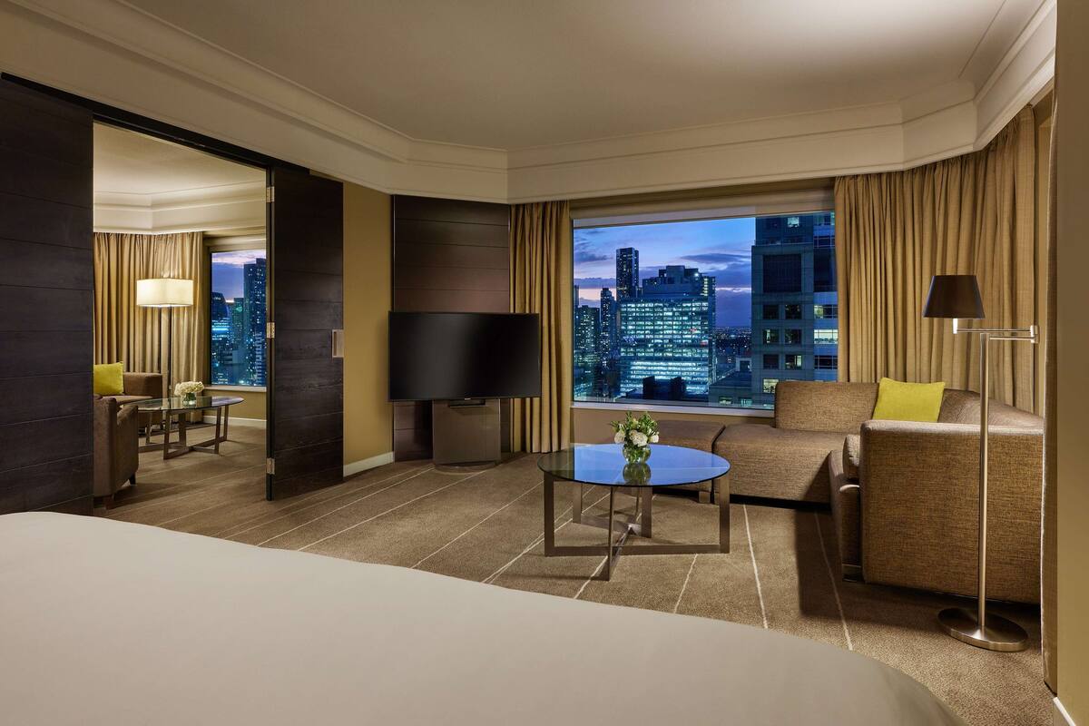 頂級套房, 1 張特大雙人床 (Grand Club Lounge Access) | 埃及棉床單、高級寢具、特厚豪華床墊、迷你吧